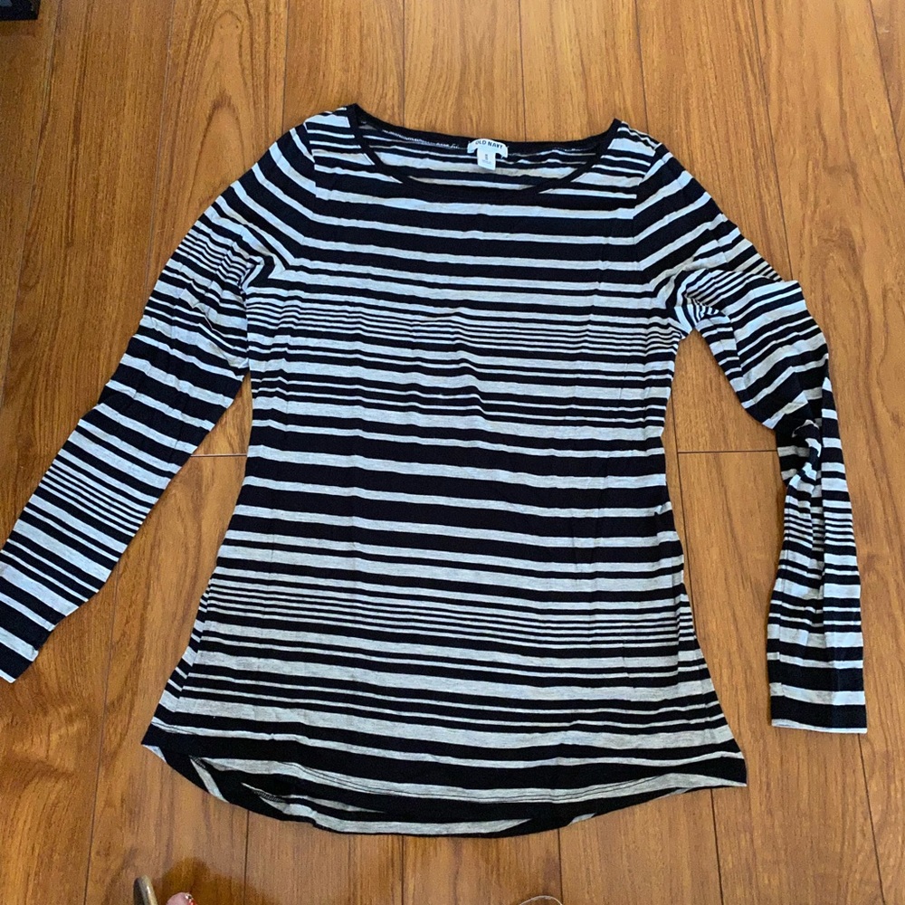 Old navy long sleeve stripe top size Medium